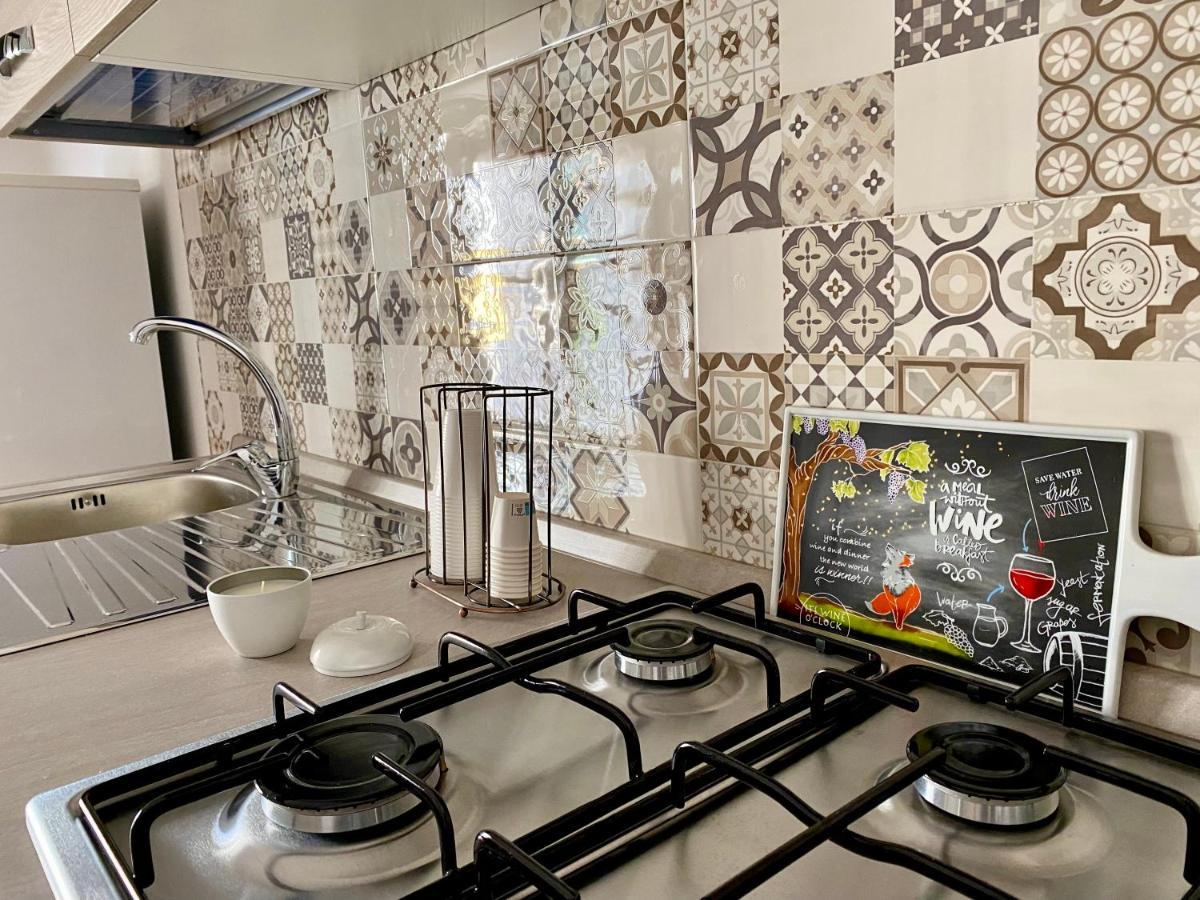 Bed and Breakfast Voce 'E Notte Сант-Антонио-Абате Экстерьер фото
